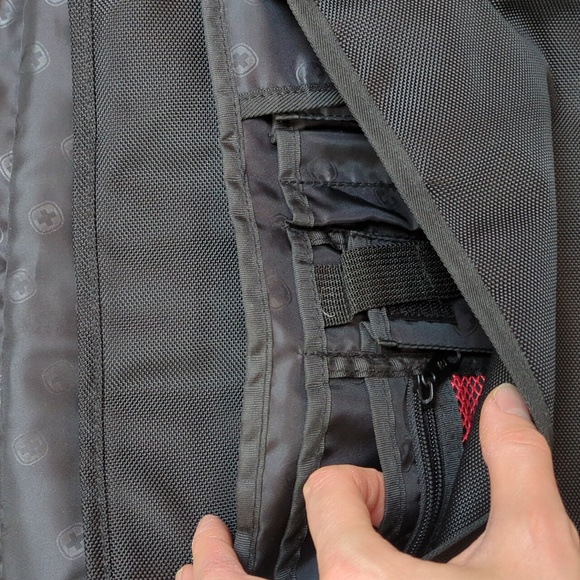 Swiss Gear by Wenger Messenger Bag - Picture 5 of 15